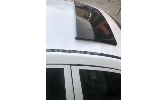 Gura Imported Geely Emgrand 7 White Imodoka i Import - Dubai mu Uganda Gura Imported Geely Emgrand 7 White Imodoka i Import - Dubai mu Uganda