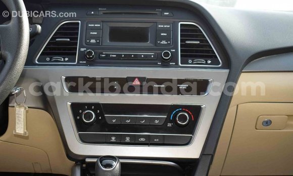 Nunua Imported Hyundai Sonata Brown Gari ndani ya Import - Dubai nchini Uganda Nunua Imported Hyundai Sonata Brown Gari ndani ya Import - Dubai nchini Uganda