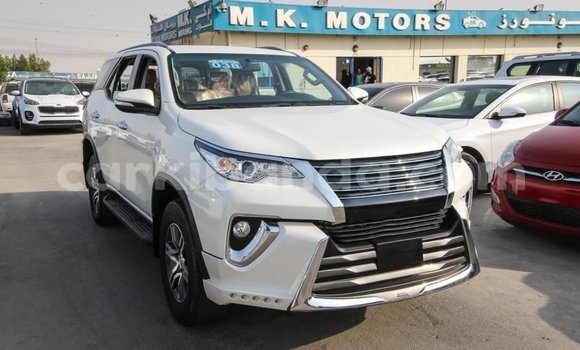 Gura Imported Toyota Fortuner White Imodoka i Import - Dubai mu Uganda Gura Imported Toyota Fortuner White Imodoka i Import - Dubai mu Uganda
