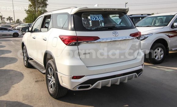 Gura Imported Toyota Fortuner White Imodoka i Import - Dubai mu Uganda Gura Imported Toyota Fortuner White Imodoka i Import - Dubai mu Uganda