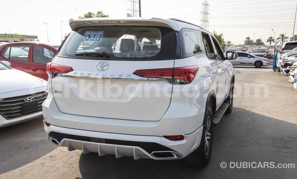 Gura Imported Toyota Fortuner White Imodoka i Import - Dubai mu Uganda Gura Imported Toyota Fortuner White Imodoka i Import - Dubai mu Uganda