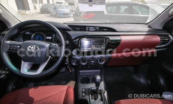 Nunua Imported Toyota Hilux Nyingine Gari ndani ya Import - Dubai nchini Uganda Nunua Imported Toyota Hilux Nyingine Gari ndani ya Import - Dubai nchini Uganda
