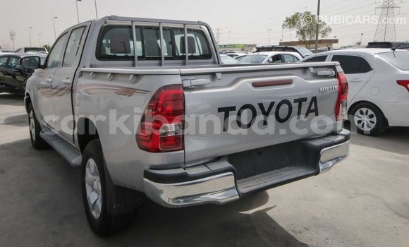 Nunua Imported Toyota Hilux Nyingine Gari ndani ya Import - Dubai nchini Uganda Nunua Imported Toyota Hilux Nyingine Gari ndani ya Import - Dubai nchini Uganda