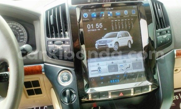 Acheter Import Voiture Toyota Land Cruiser Autre à Import - Dubai, Ouganda Acheter Import Voiture Toyota Land Cruiser Autre à Import - Dubai, Ouganda