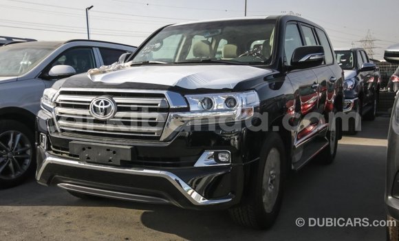 Gura Imported Toyota Land Cruiser Black Imodoka i Import - Dubai mu Uganda Gura Imported Toyota Land Cruiser Black Imodoka i Import - Dubai mu Uganda