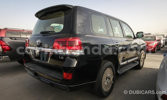 Gura Imported Toyota Land Cruiser Black Imodoka i Import - Dubai mu Uganda Gura Imported Toyota Land Cruiser Black Imodoka i Import - Dubai mu Uganda