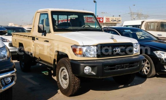 Buy Import Toyota Land Cruiser Beige Car in Import - Dubai in Uganda Buy Import Toyota Land Cruiser Beige Car in Import - Dubai in Uganda