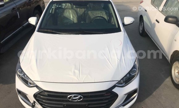 Nunua Imported Hyundai Elantra Nyeupe Gari ndani ya Import - Dubai nchini Uganda Nunua Imported Hyundai Elantra Nyeupe Gari ndani ya Import - Dubai nchini Uganda