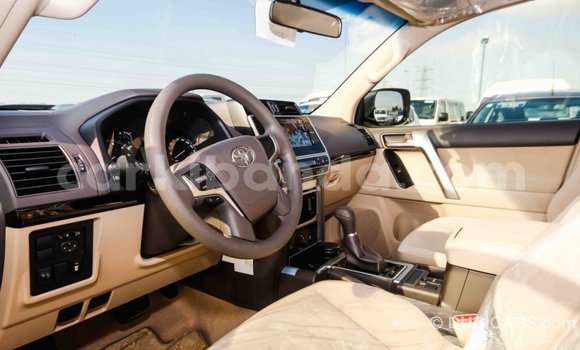 Nunua Imported Toyota Prado Nyeusi Gari ndani ya Import - Dubai nchini Uganda Nunua Imported Toyota Prado Nyeusi Gari ndani ya Import - Dubai nchini Uganda