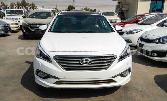 Nunua Imported Hyundai Sonata Nyeupe Gari ndani ya Import - Dubai nchini Uganda Nunua Imported Hyundai Sonata Nyeupe Gari ndani ya Import - Dubai nchini Uganda