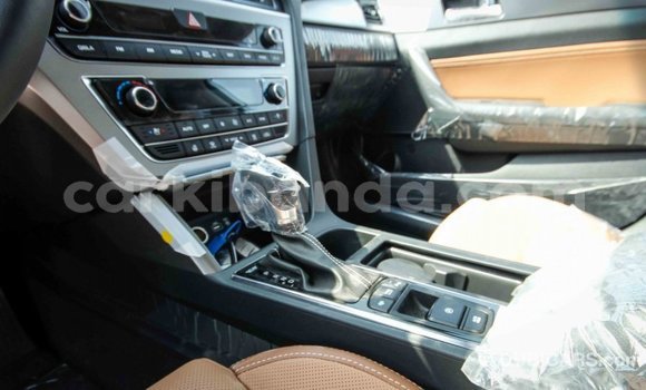 Nunua Imported Hyundai Sonata Nyeupe Gari ndani ya Import - Dubai nchini Uganda Nunua Imported Hyundai Sonata Nyeupe Gari ndani ya Import - Dubai nchini Uganda