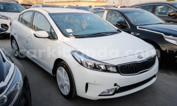 Acheter Import Voiture Kia Cerato Blanc à Import - Dubai, Ouganda Acheter Import Voiture Kia Cerato Blanc à Import - Dubai, Ouganda