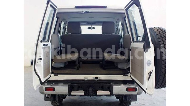 Big with watermark toyota land cruiser uganda import dubai 7881