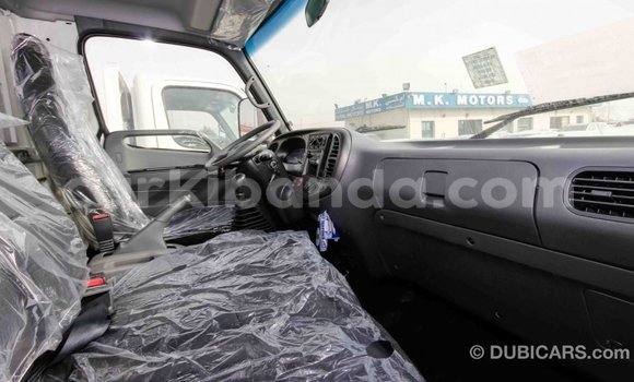 Nunua Imported Hyundai Chorus Nyeupe Lori ndani ya Import - Dubai nchini Uganda Nunua Imported Hyundai Chorus Nyeupe Lori ndani ya Import - Dubai nchini Uganda