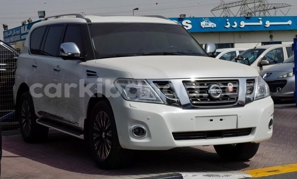 Gura Imported Nissan Patrol White Imodoka i Import - Dubai mu Uganda Gura Imported Nissan Patrol White Imodoka i Import - Dubai mu Uganda
