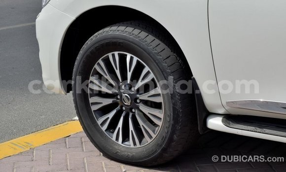 Gura Imported Nissan Patrol White Imodoka i Import - Dubai mu Uganda Gura Imported Nissan Patrol White Imodoka i Import - Dubai mu Uganda