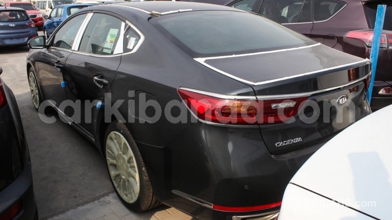 Big with watermark kia cadenza uganda import dubai 7902