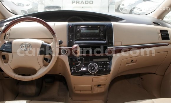 Nunua Imported Toyota Previa Nyeupe Gari ndani ya Import - Dubai nchini Uganda Nunua Imported Toyota Previa Nyeupe Gari ndani ya Import - Dubai nchini Uganda