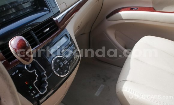 Nunua Imported Toyota Previa Nyeupe Gari ndani ya Import - Dubai nchini Uganda Nunua Imported Toyota Previa Nyeupe Gari ndani ya Import - Dubai nchini Uganda