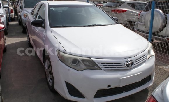 Gura Imported Toyota Camry White Imodoka i Import - Dubai mu Uganda Gura Imported Toyota Camry White Imodoka i Import - Dubai mu Uganda