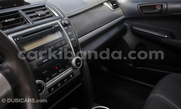 Gura Imported Toyota Camry White Imodoka i Import - Dubai mu Uganda Gura Imported Toyota Camry White Imodoka i Import - Dubai mu Uganda