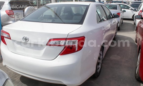 Gura Imported Toyota Camry White Imodoka i Import - Dubai mu Uganda Gura Imported Toyota Camry White Imodoka i Import - Dubai mu Uganda