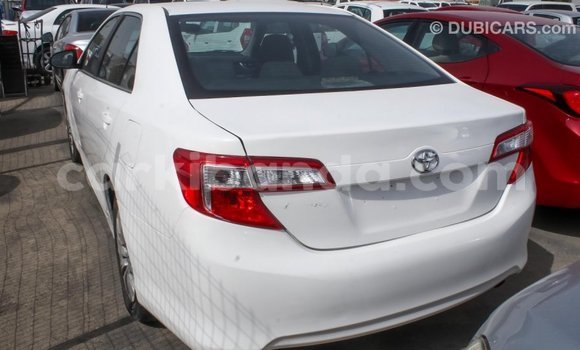 Gura Imported Toyota Camry White Imodoka i Import - Dubai mu Uganda Gura Imported Toyota Camry White Imodoka i Import - Dubai mu Uganda
