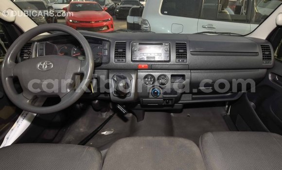 Nunua Imported Toyota Hiace Nyeupe Gari ndani ya Import - Dubai nchini Uganda Nunua Imported Toyota Hiace Nyeupe Gari ndani ya Import - Dubai nchini Uganda