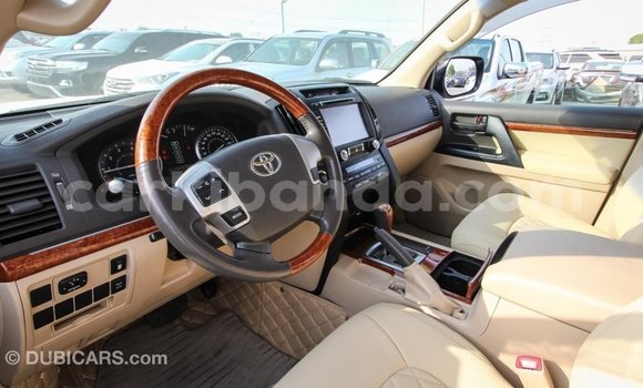 Buy Import Toyota Land Cruiser White Car in Import - Dubai in Uganda Buy Import Toyota Land Cruiser White Car in Import - Dubai in Uganda