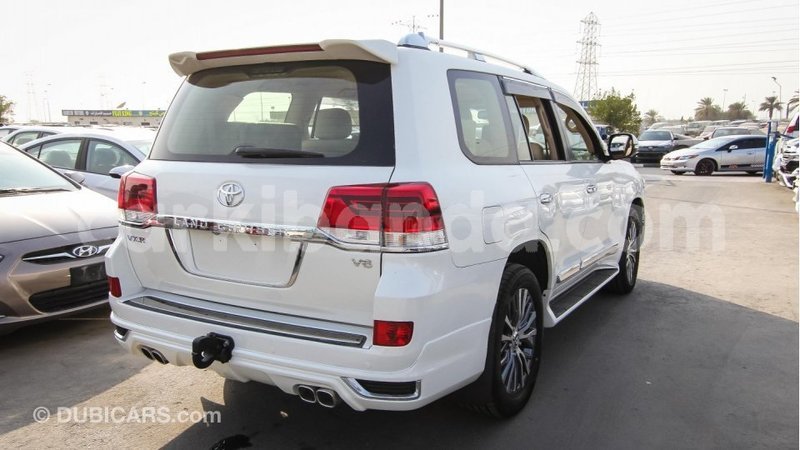 Big with watermark toyota land cruiser uganda import dubai 7913
