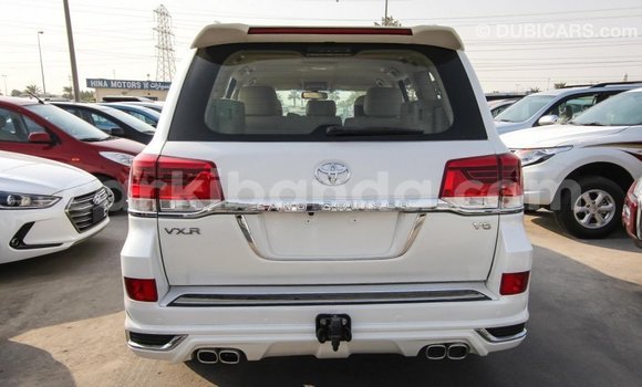 Buy Import Toyota Land Cruiser White Car in Import - Dubai in Uganda Buy Import Toyota Land Cruiser White Car in Import - Dubai in Uganda