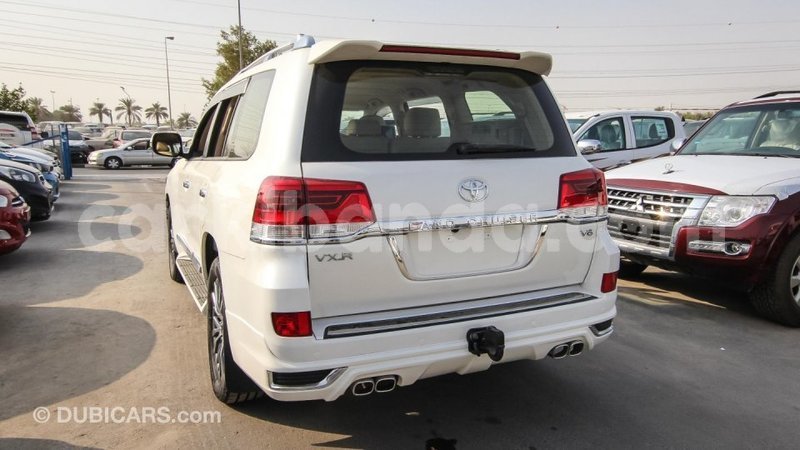 Big with watermark toyota land cruiser uganda import dubai 7913