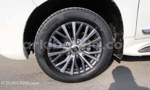 Buy Import Toyota Land Cruiser White Car in Import - Dubai in Uganda Buy Import Toyota Land Cruiser White Car in Import - Dubai in Uganda