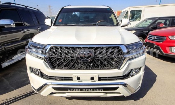 Buy Import Toyota Land Cruiser White Car in Import - Dubai in Uganda Buy Import Toyota Land Cruiser White Car in Import - Dubai in Uganda