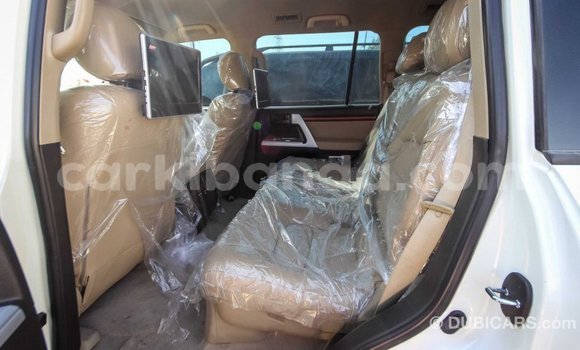 Buy Import Toyota Land Cruiser White Car in Import - Dubai in Uganda Buy Import Toyota Land Cruiser White Car in Import - Dubai in Uganda