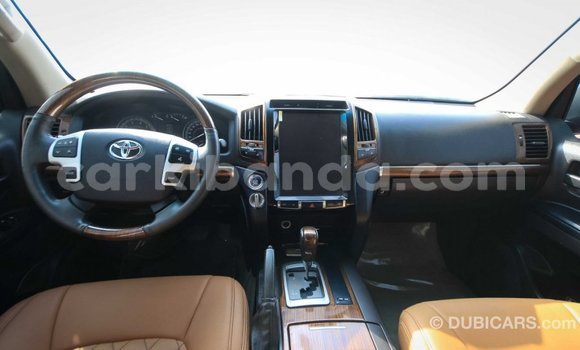 Gura Imported Toyota Land Cruiser Brown Imodoka i Import - Dubai mu Uganda Gura Imported Toyota Land Cruiser Brown Imodoka i Import - Dubai mu Uganda