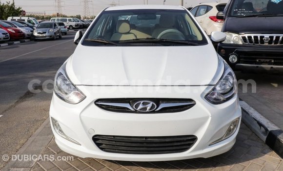 Gura Imported Hyundai Accent White Imodoka i Import - Dubai mu Uganda Gura Imported Hyundai Accent White Imodoka i Import - Dubai mu Uganda