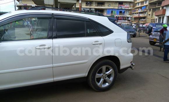 Gura Yakoze Lexus RX 300 White Imodoka i Kampala mu Uganda Gura Yakoze Lexus RX 300 White Imodoka i Kampala mu Uganda