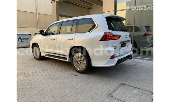 Gura Imported Lexus LX White Imodoka i Import - Dubai mu Uganda Gura Imported Lexus LX White Imodoka i Import - Dubai mu Uganda