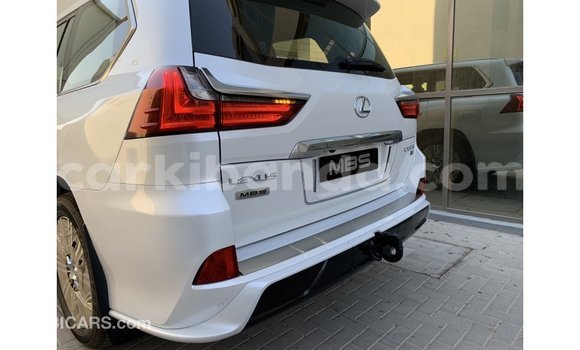 Gura Imported Lexus LX White Imodoka i Import - Dubai mu Uganda Gura Imported Lexus LX White Imodoka i Import - Dubai mu Uganda