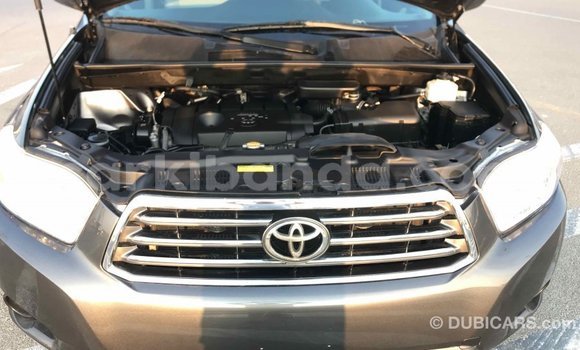 Buy Import Toyota Highlander Other Car in Import - Dubai in Uganda Buy Import Toyota Highlander Other Car in Import - Dubai in Uganda