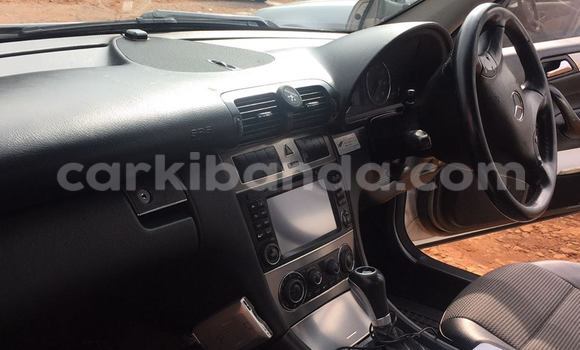 Gura Yakoze Mercedes‒Benz KOMPRESSOR Silver Imodoka i Kampala mu Uganda Gura Yakoze Mercedes‒Benz KOMPRESSOR Silver Imodoka i Kampala mu Uganda