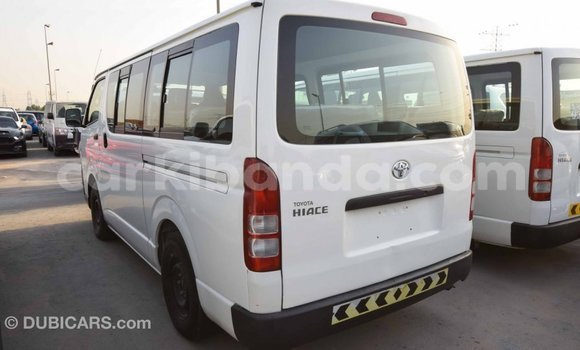 Acheter Import Voiture Toyota Hiace Blanc à Import - Dubai, Ouganda Acheter Import Voiture Toyota Hiace Blanc à Import - Dubai, Ouganda