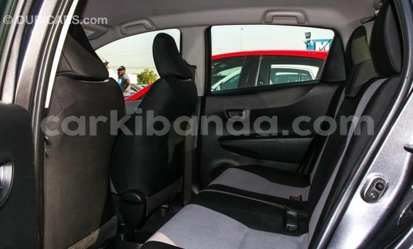 Nunua Imported Toyota Yaris Nyingine Gari ndani ya Import - Dubai nchini Uganda Nunua Imported Toyota Yaris Nyingine Gari ndani ya Import - Dubai nchini Uganda