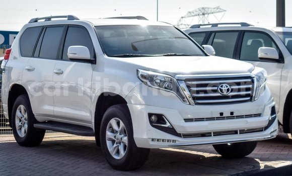 Nunua Imported Toyota Prado Nyeupe Gari ndani ya Import - Dubai nchini Uganda Nunua Imported Toyota Prado Nyeupe Gari ndani ya Import - Dubai nchini Uganda