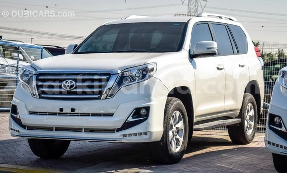 Nunua Imported Toyota Prado Nyeupe Gari ndani ya Import - Dubai nchini Uganda Nunua Imported Toyota Prado Nyeupe Gari ndani ya Import - Dubai nchini Uganda