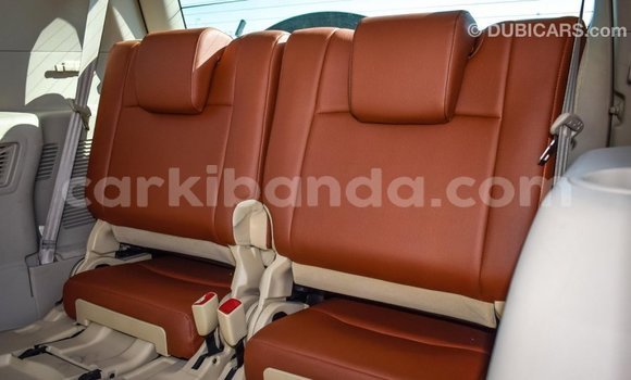 Nunua Imported Toyota Prado Nyeupe Gari ndani ya Import - Dubai nchini Uganda Nunua Imported Toyota Prado Nyeupe Gari ndani ya Import - Dubai nchini Uganda