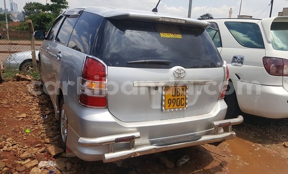Acheter Occasion Voiture Toyota Wish Gris à Kampala, Ouganda Acheter Occasion Voiture Toyota Wish Gris à Kampala, Ouganda