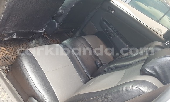 Acheter Occasion Voiture Toyota Wish Gris à Kampala, Ouganda Acheter Occasion Voiture Toyota Wish Gris à Kampala, Ouganda