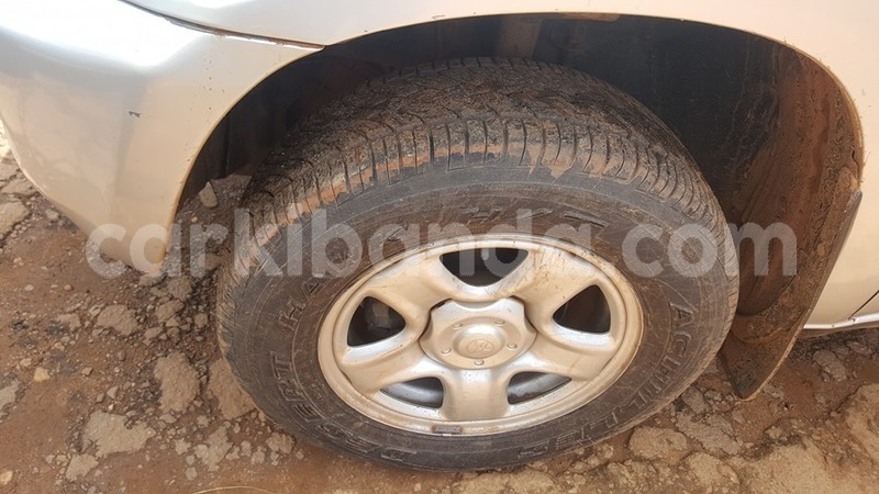 Big with watermark toyota rav4 uganda kampala 7978